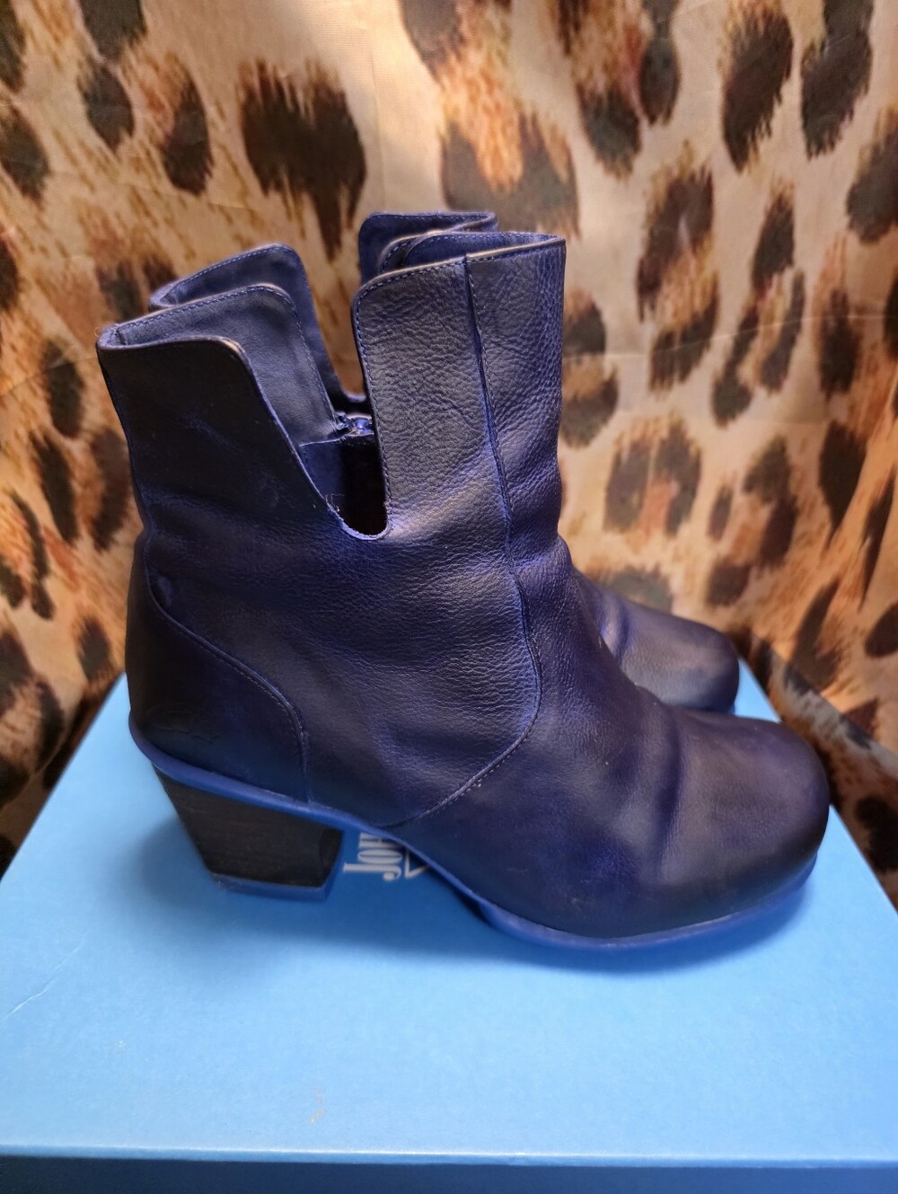 John Fluevog Hopefuls ROSY Buffed Toe Leather Booties - Size 7.5